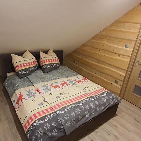 Apartmany Scarlett Mýto pod Ďumbierom Esterno foto