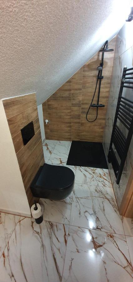 Apartmany Scarlett Mýto pod Ďumbierom Esterno foto